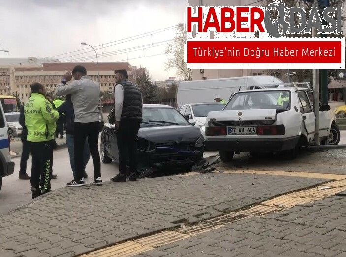 Gaziantep te bir saat önce aldığı araçla kaza yaptı