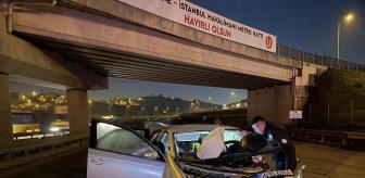 Çekmeköy de bariyere çarpan otomobildeki 3 kişi yaralandı