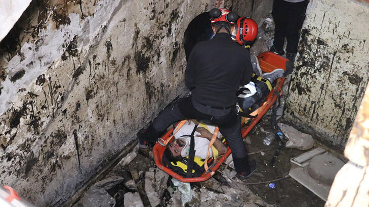 3 üncü kattan asansör boşluğuna düştü itfaiye ekipleri kurtardı