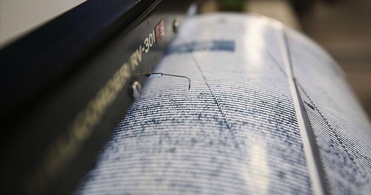 SON DAKİKA | Endonezyada 7.6 büyüklüğünde deprem Tsunami uyarısı yapıldı