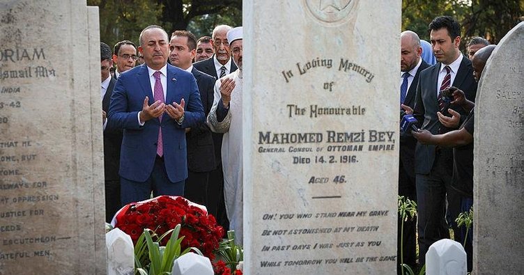 Bakan Çavuşoğlu Güney Afrikada Mehmet Remzi Beyin kabrini ziyaret etti