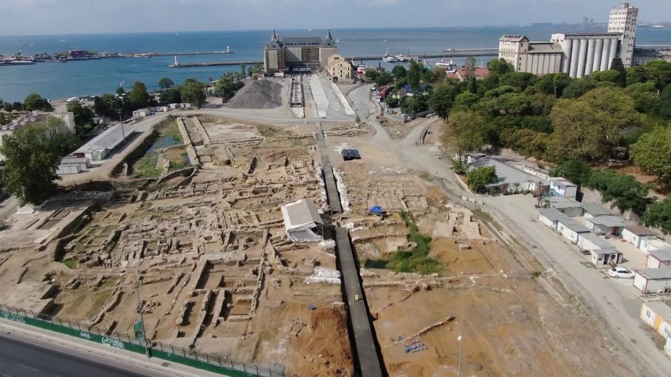 Haydarpaşa Garında peronlarının yapımına başlandı