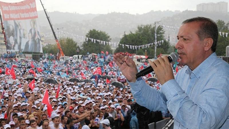 Antalya Valiliği'nin personeline Erdoğan'ın mitingine katılın çağrısı yaptığı iddia edildi