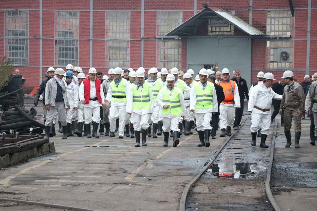 TBMM Amasra Maden Kazası Araştırma Komisyonu  Zonguldak ta maden ocağına indi