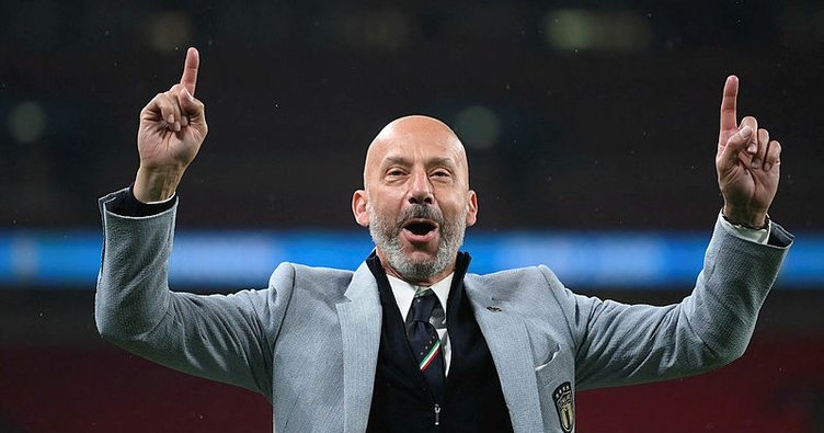 Kanser tedavisi gören eski İtalyan futbolcu Gianluca Vialli yaşamını yitirdi